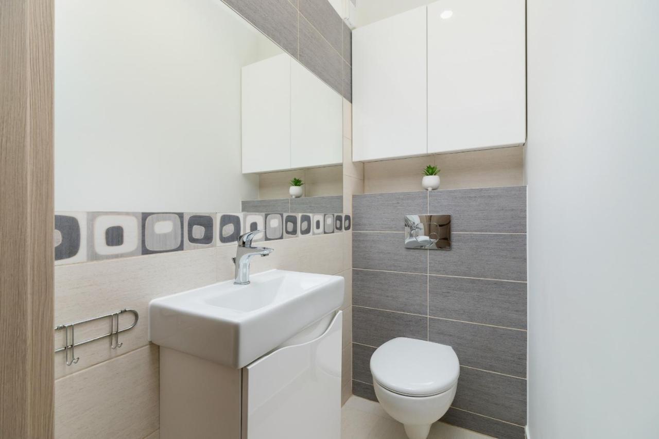Cystersow Cracow By Renters * Krakau